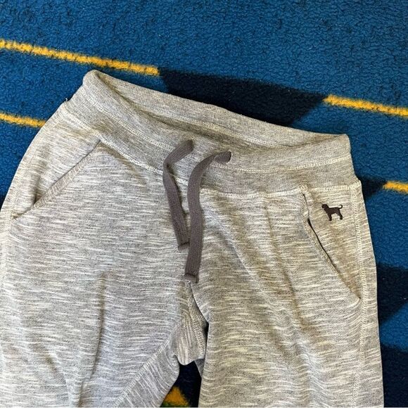 The Black Dog Sweatpants (XS) - Picture 2 of 7